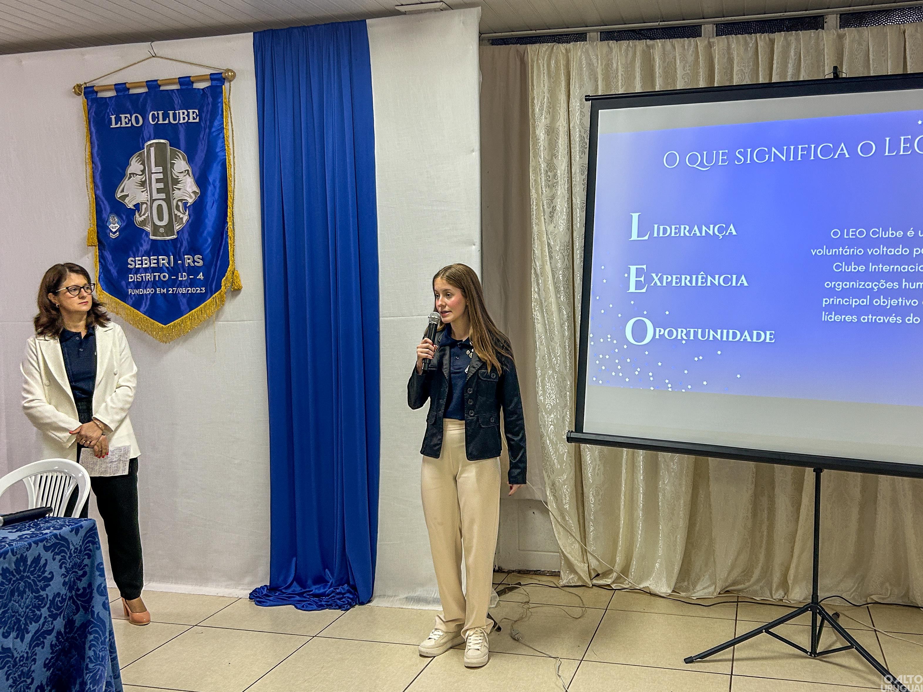 Mariana May Argenta assume a presidência do LEO Clube de Seberi