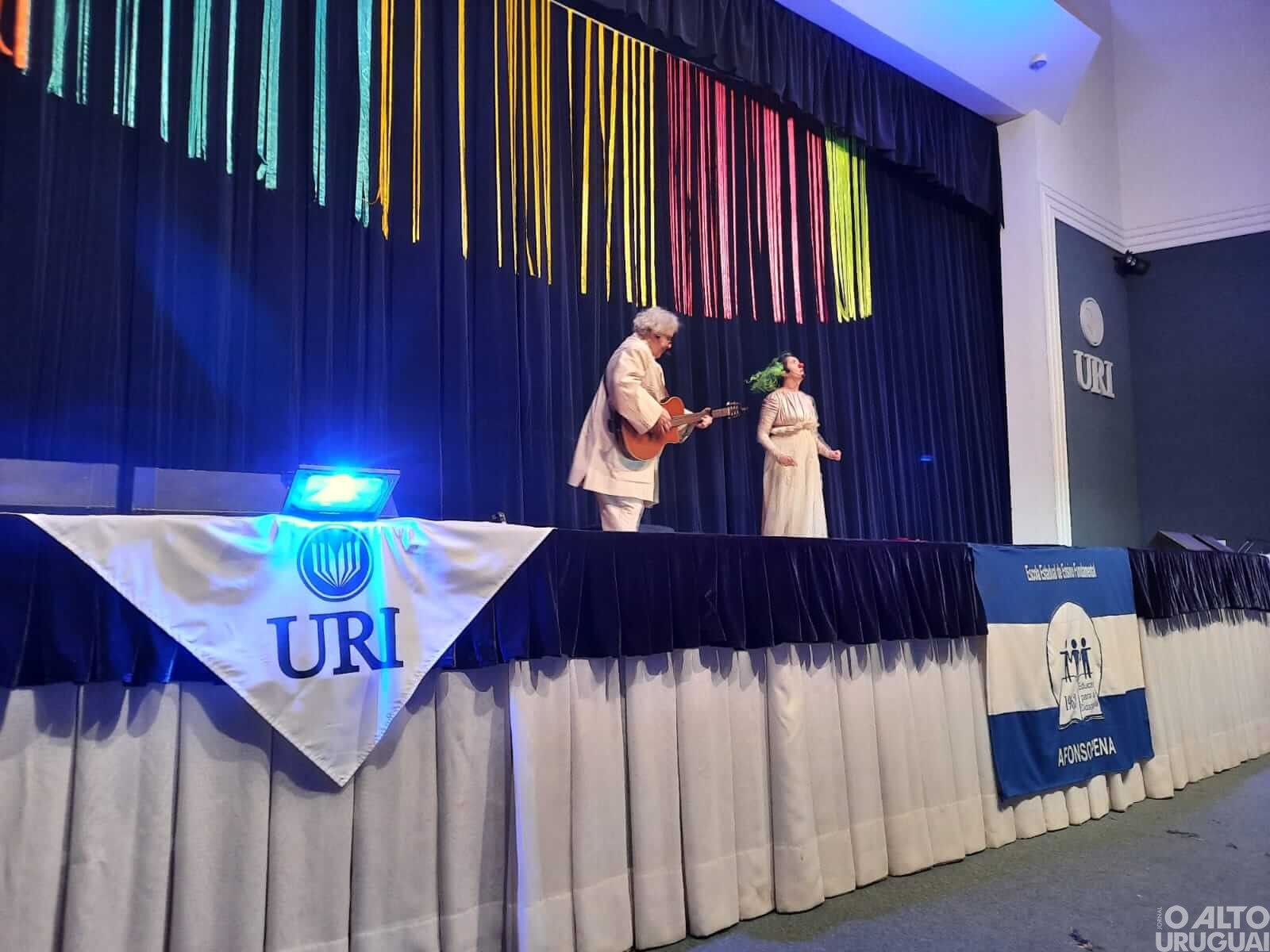 Escola Afonso Pena promove peça teatral comemorativa aos seus 60 anos