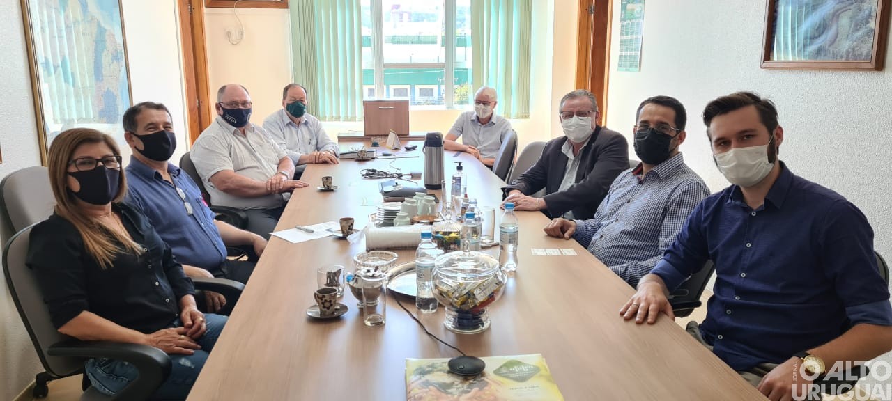 Abertura oficial da colheita de tabaco reúne autoridades do Estado