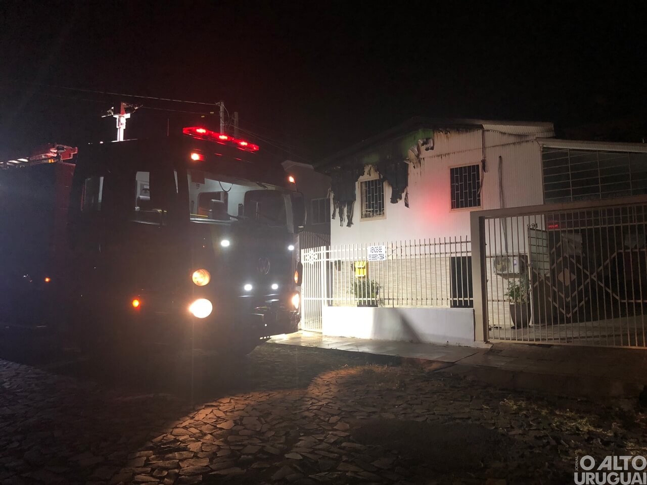 FW: princípio de incêndio é registrado em residência