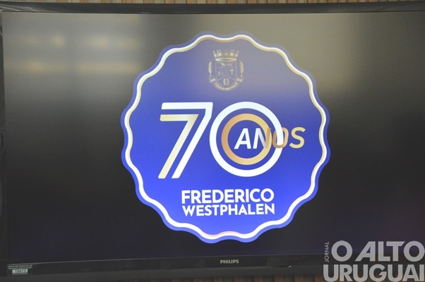 Prefeitura de FW apresenta selo e programação comemorativos aos 70 anos