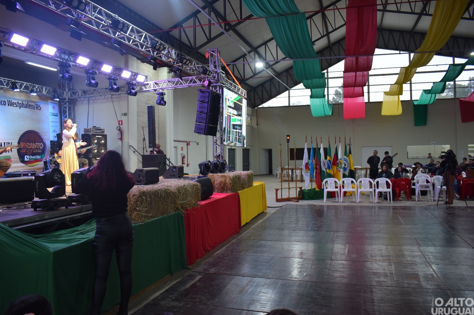 9º Canto do Barril encanta público durante Semana Farroupilha de FW