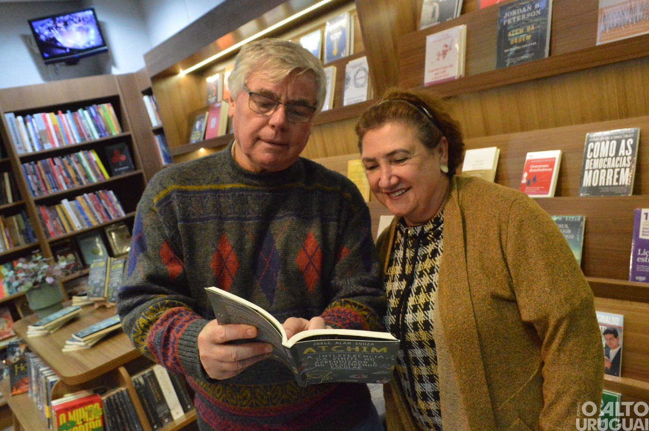 Médico Jorge Alan Souza recebe convidados para lançamento de seu livro