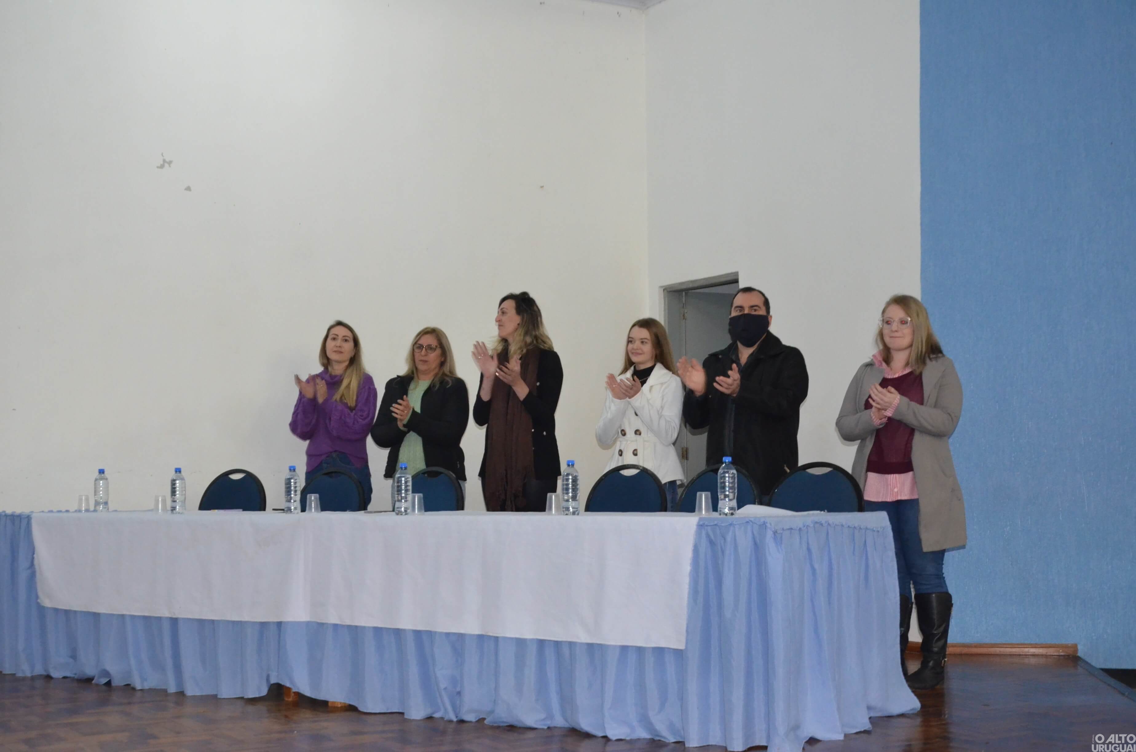 Três estudantes são premiadas na final municipal do Oratória nas Escolas em Rodeio Bonito