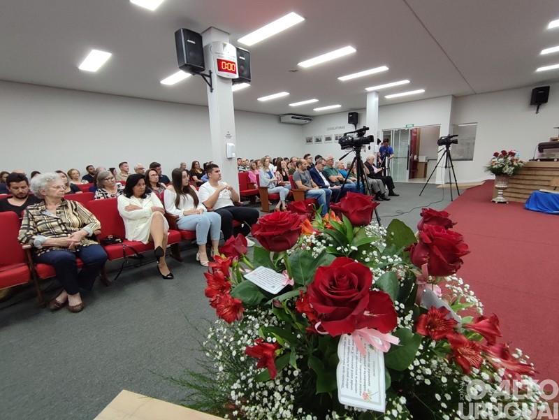Poder Legislativo valoriza professores com a Condecoração Mérito Educacional Barril