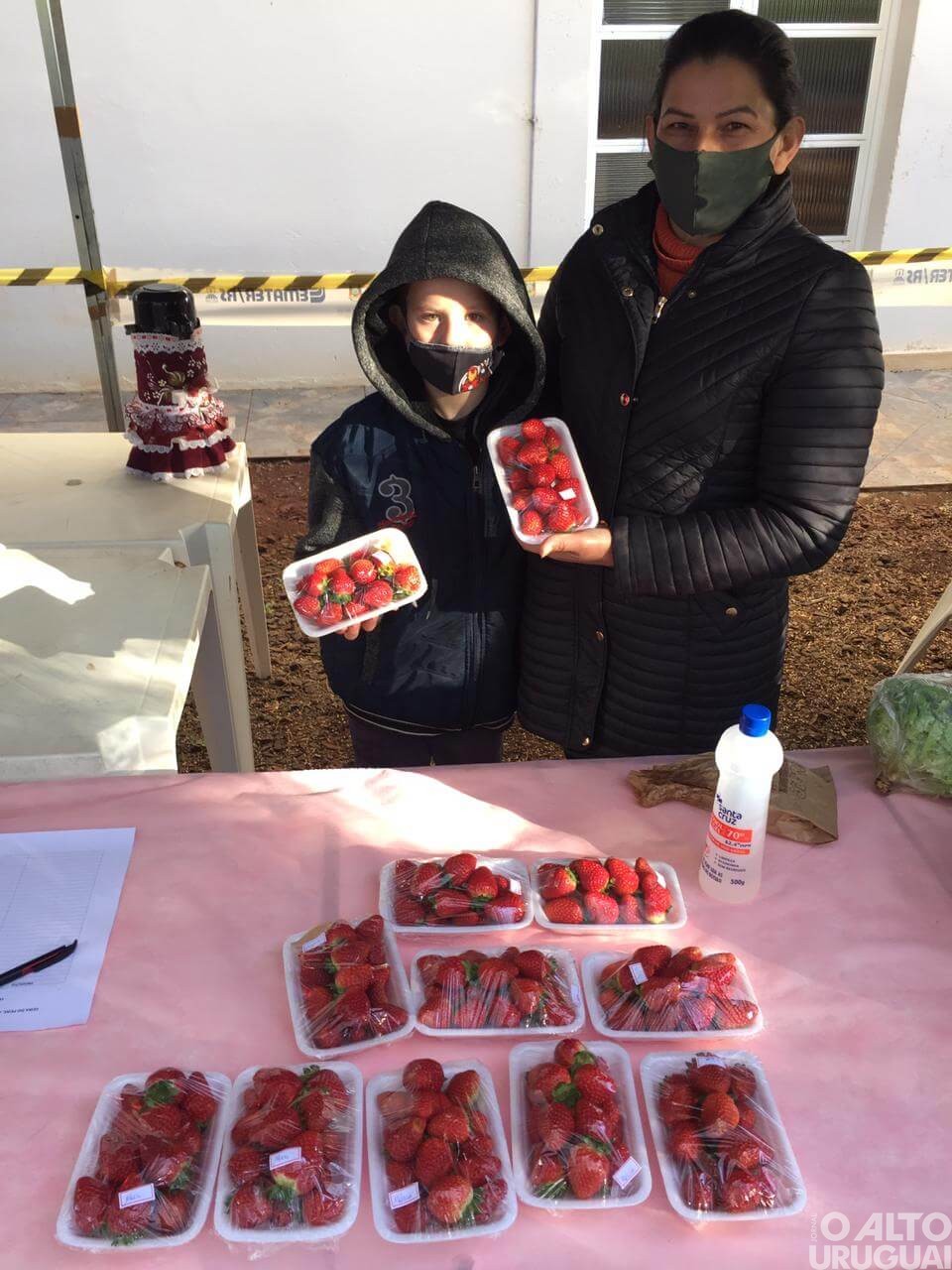 Cristal do Sul: feira movimenta comércio de produtos da agricultura familiar