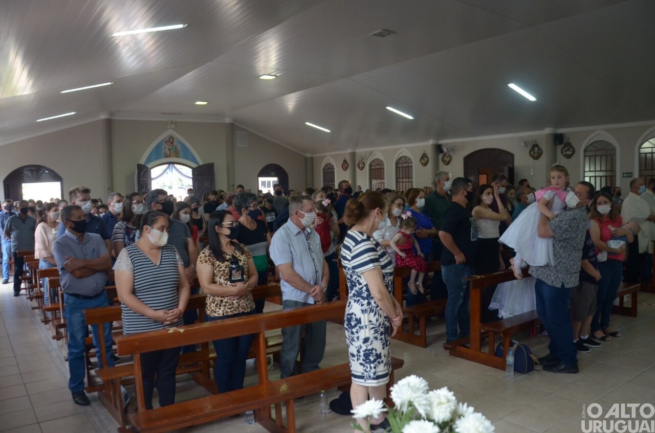 31ª romaria reúne fiéis no bairro Jardim Primavera