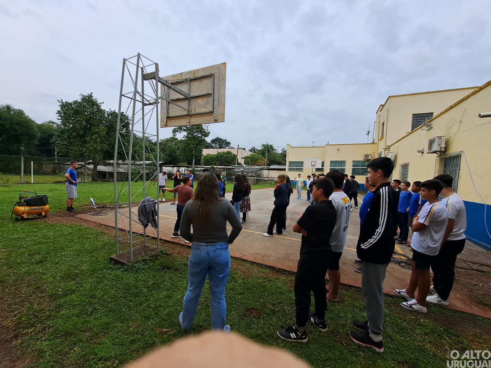 Alunos da Escola Visconde de Taunay de Irai lançam foguete em projeto de Práticas Experimentais