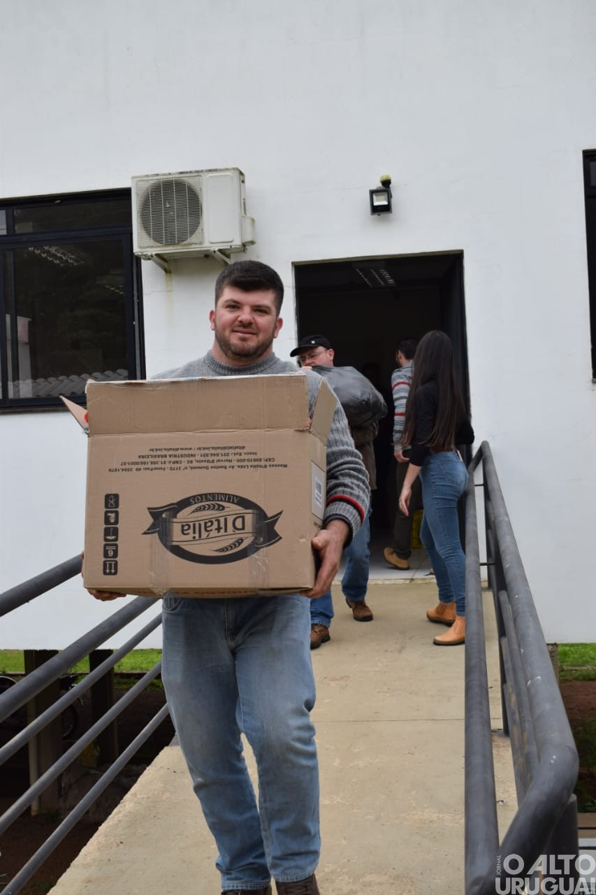 DTG Vaqueano Blau Nunes entrega alimentos a entidades de FW