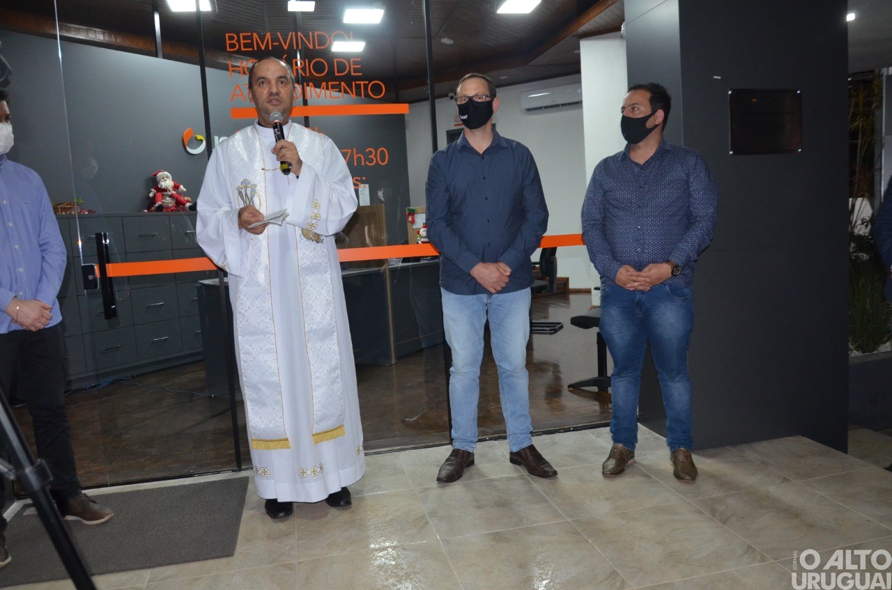 UCEFF inaugura unidade em FW