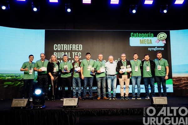 Cotrifred recebe premiação na 17ª edição de encontro de distribuidores