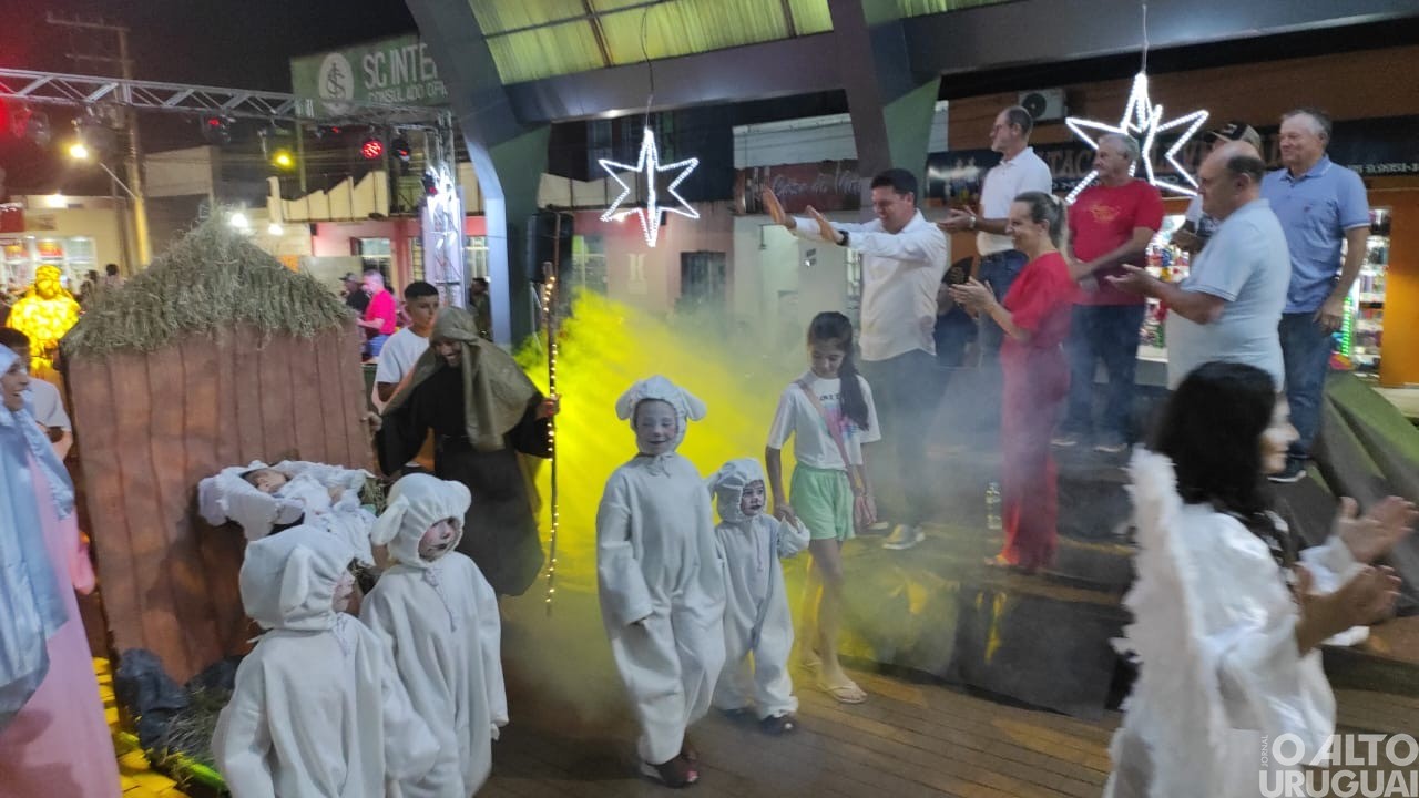 2º Magia do Natal de Seberi surpreende o público com desfile natalino e chegada do Papai Noel