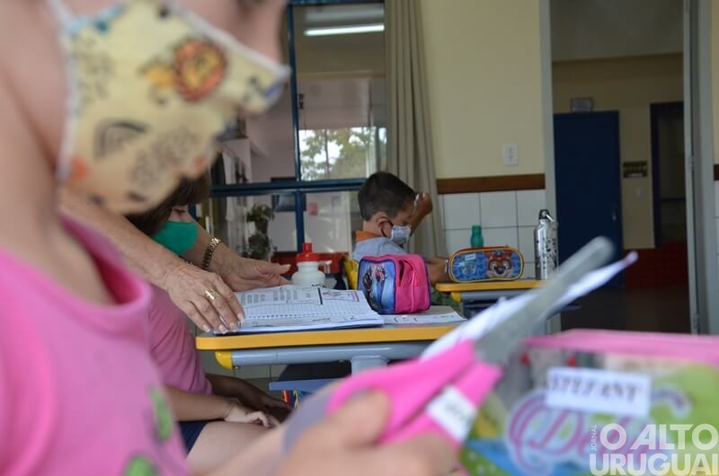 Governo publica decreto que permite cogestão na educação