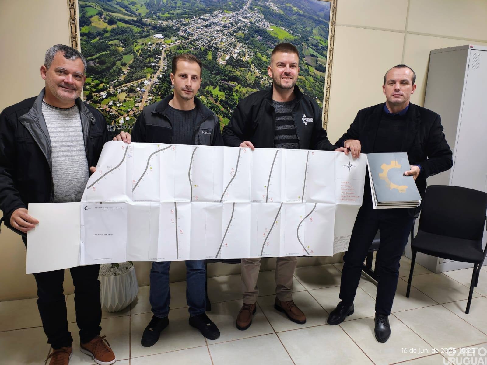 Entregue projeto técnico de asfaltamento entre Ametista do Sul e Rodeio Bonito