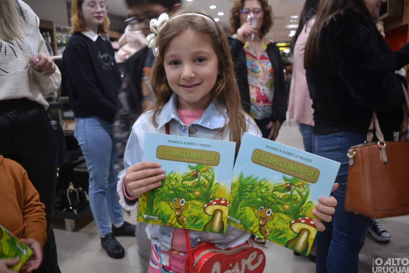 Frederiquense lança livro infantil