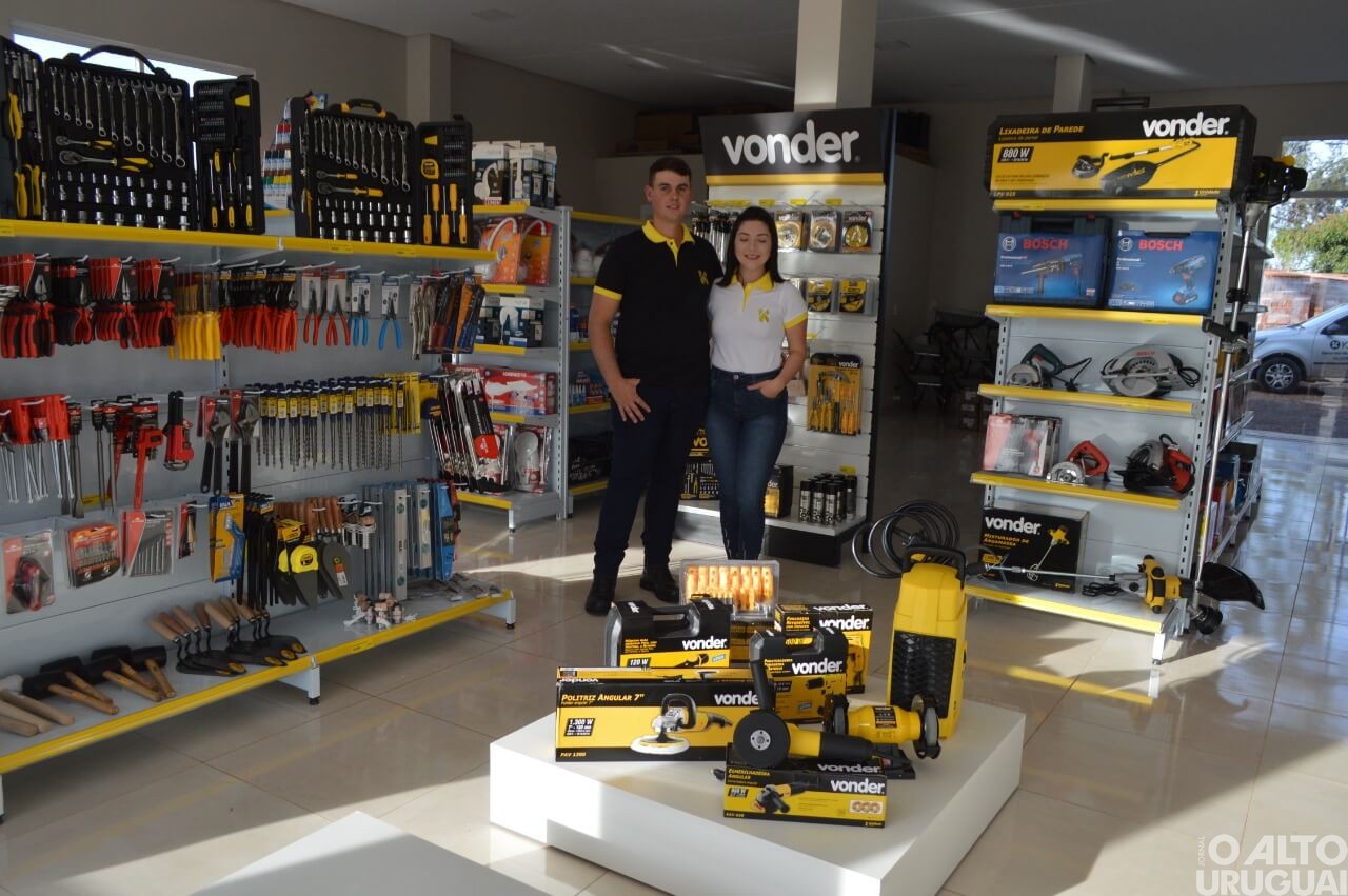 Klein Materiais de Construção inaugura em FW