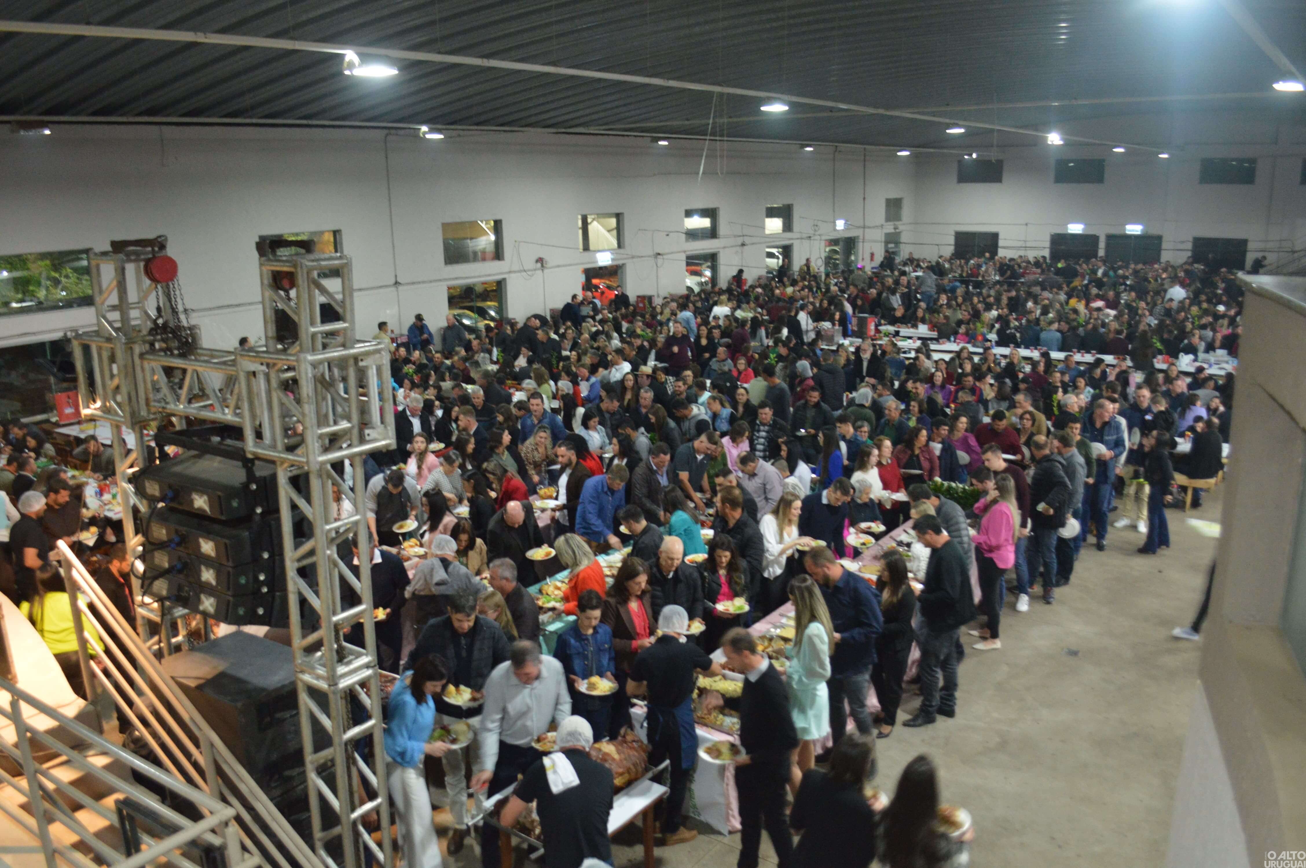 Taquaruçu do Sul: 20ª Festa do Leitão no Rolete reúne um grande público
