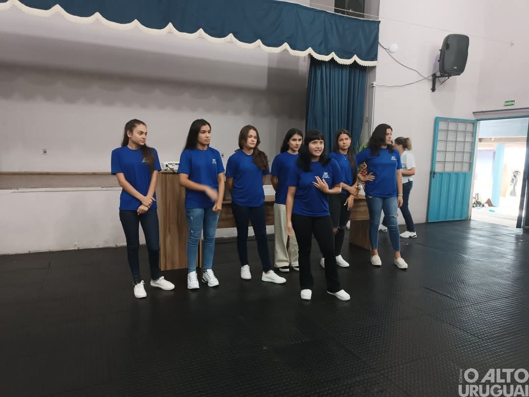 Realizada 2º Mostra Científica e Pedagógica e 1ª Feira das Profissões da Escola Estadual 14 de Maio