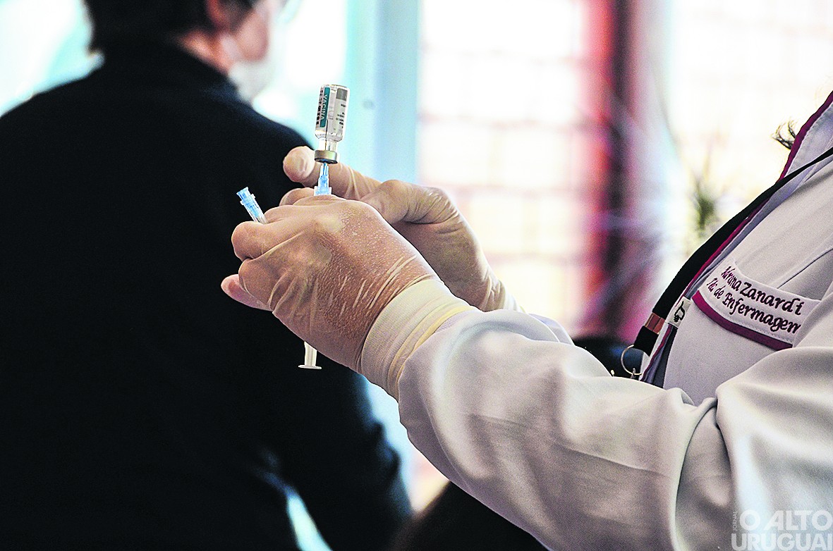 RS diminui intervalo de aplicação de dose de reforço