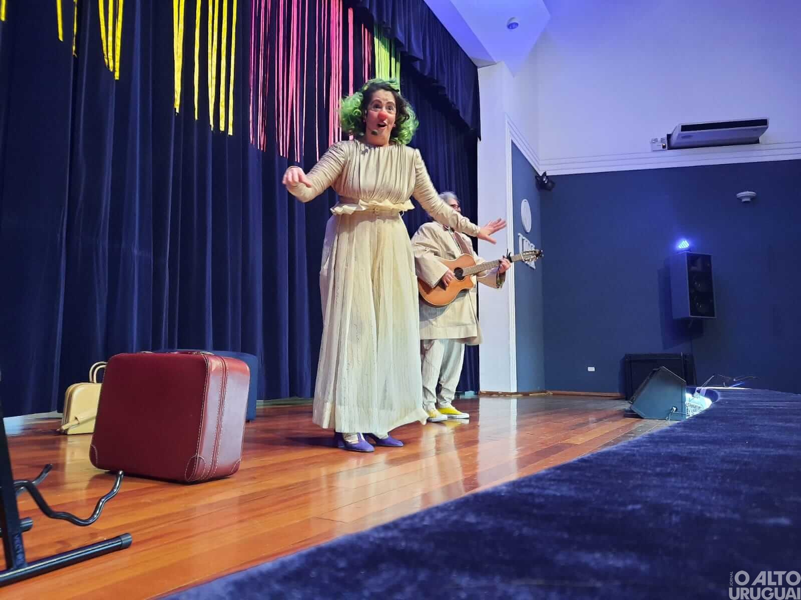 Escola Afonso Pena promove peça teatral comemorativa aos seus 60 anos