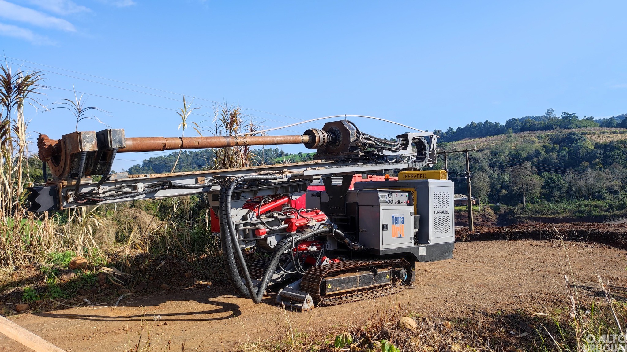 Nova etapa da construção da ponte sobre o rio da Várzea tem início em Rodeio Bonito