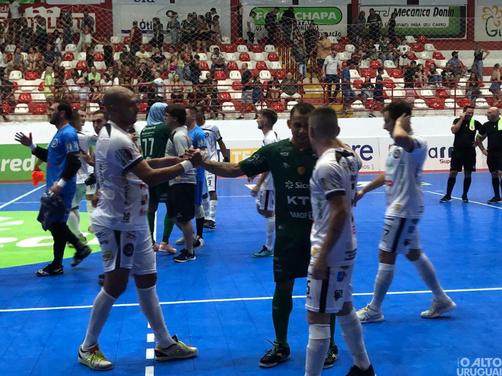 Lokomotiv vence o Guarani em FW