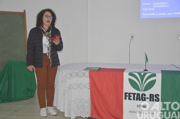 Mais de 150 jovens da região participam de fórum no STR-FW