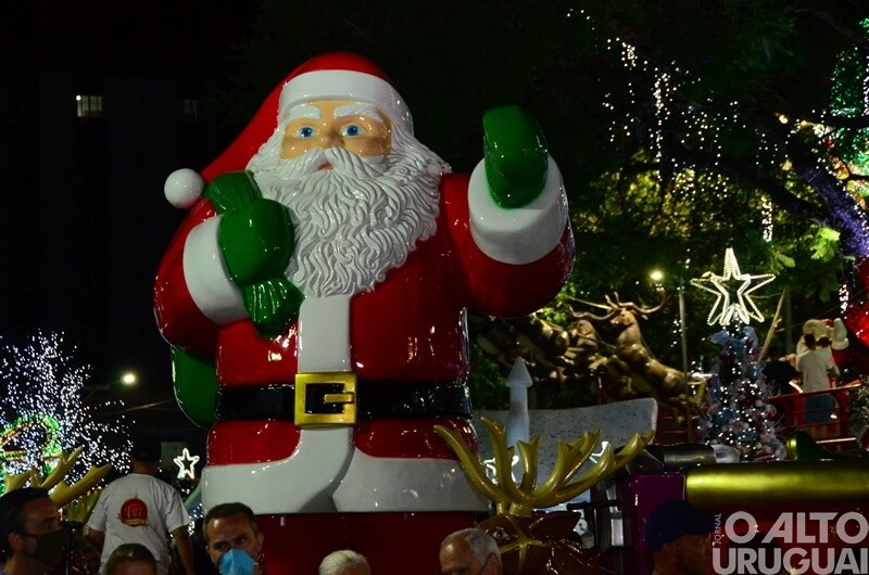 Apresentações do Centro Cultural 25 de Julho marcam noite do Frederico em Luz