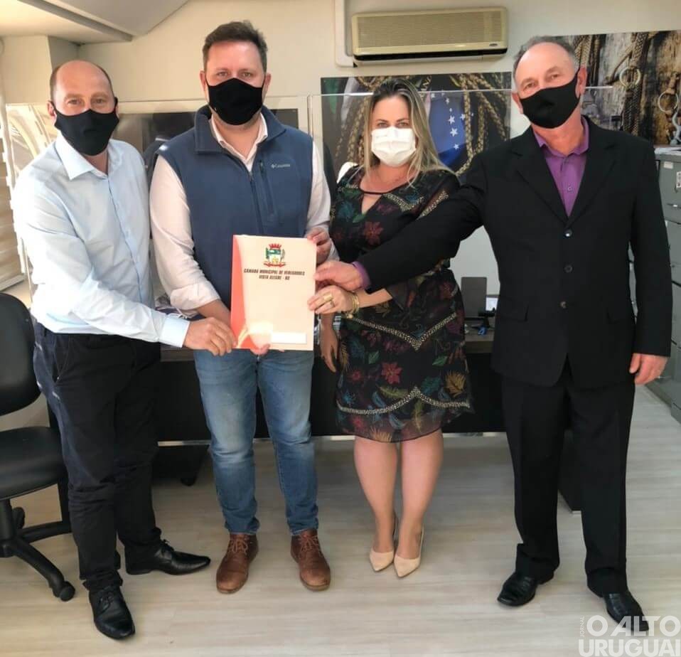 Vereadores de Vista Alegre solicitam emendas na capital do Estado