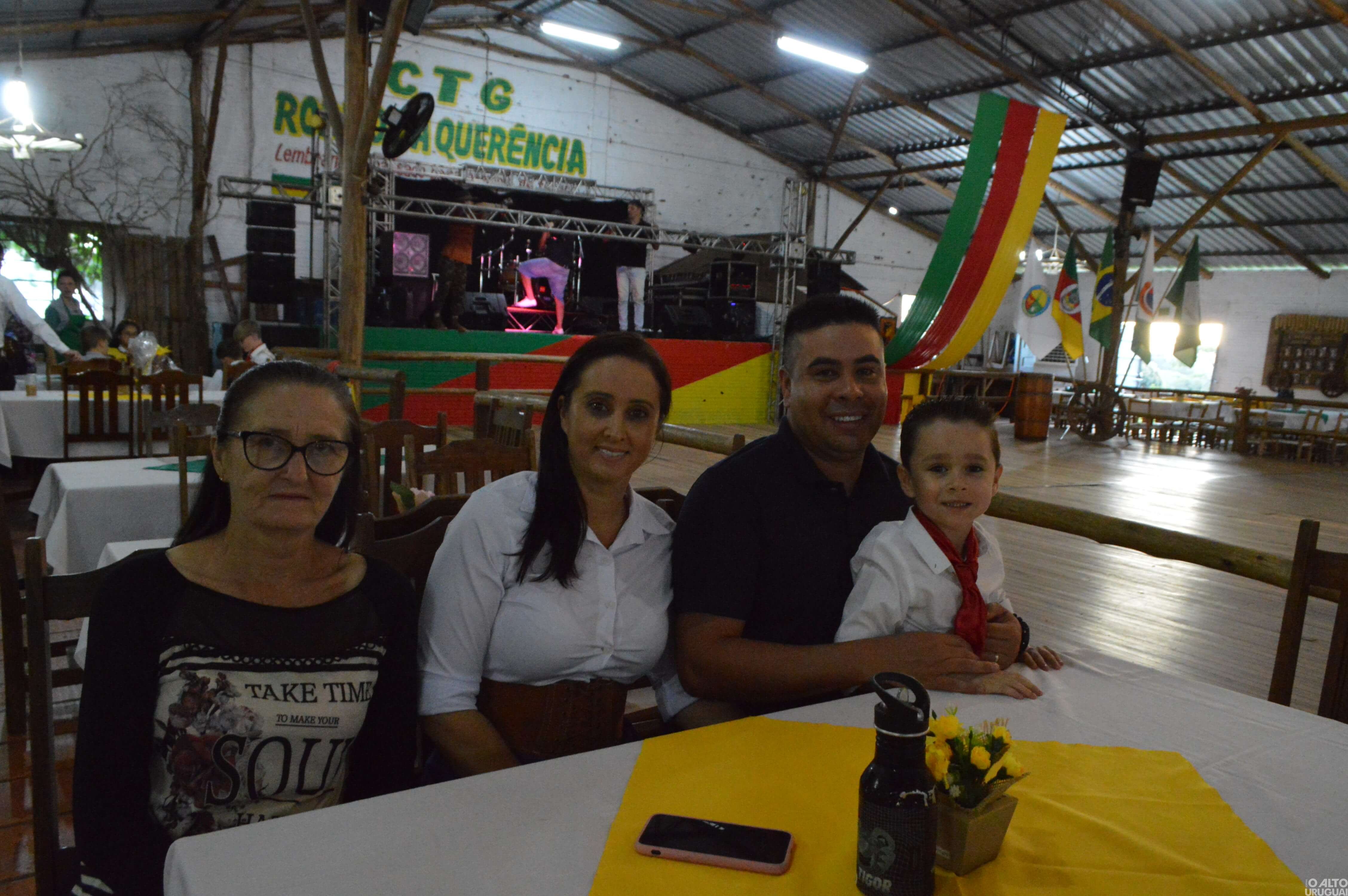 Diego Bertoletti da Rocha toma posse como patrão do CTG Rodeio da Querência