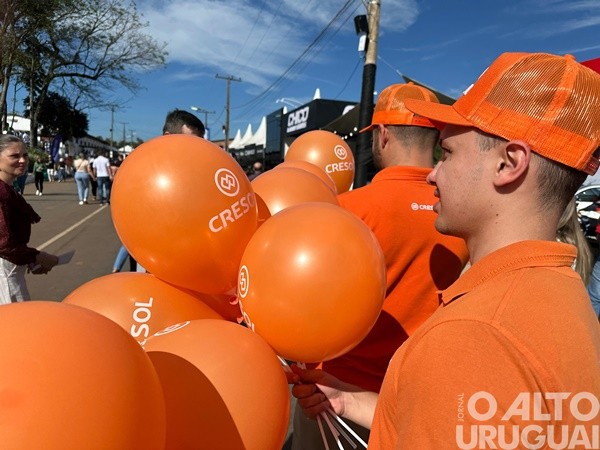 Cresol Raiz está presente na feira com atrações interativas, negócios e presença marcante no agro