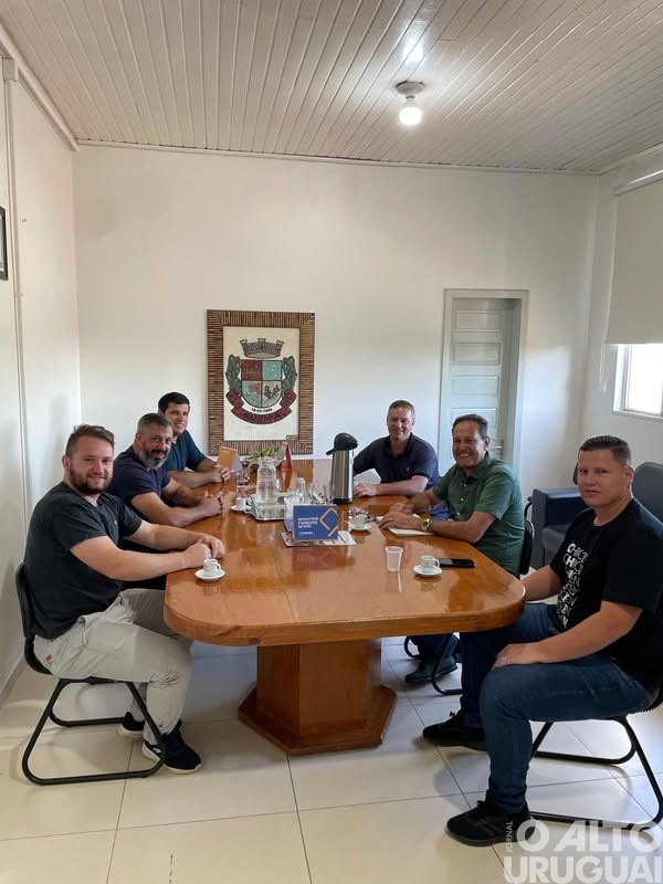 Administração de Caiçara realiza reuniões com empresários do ramo da avicultura