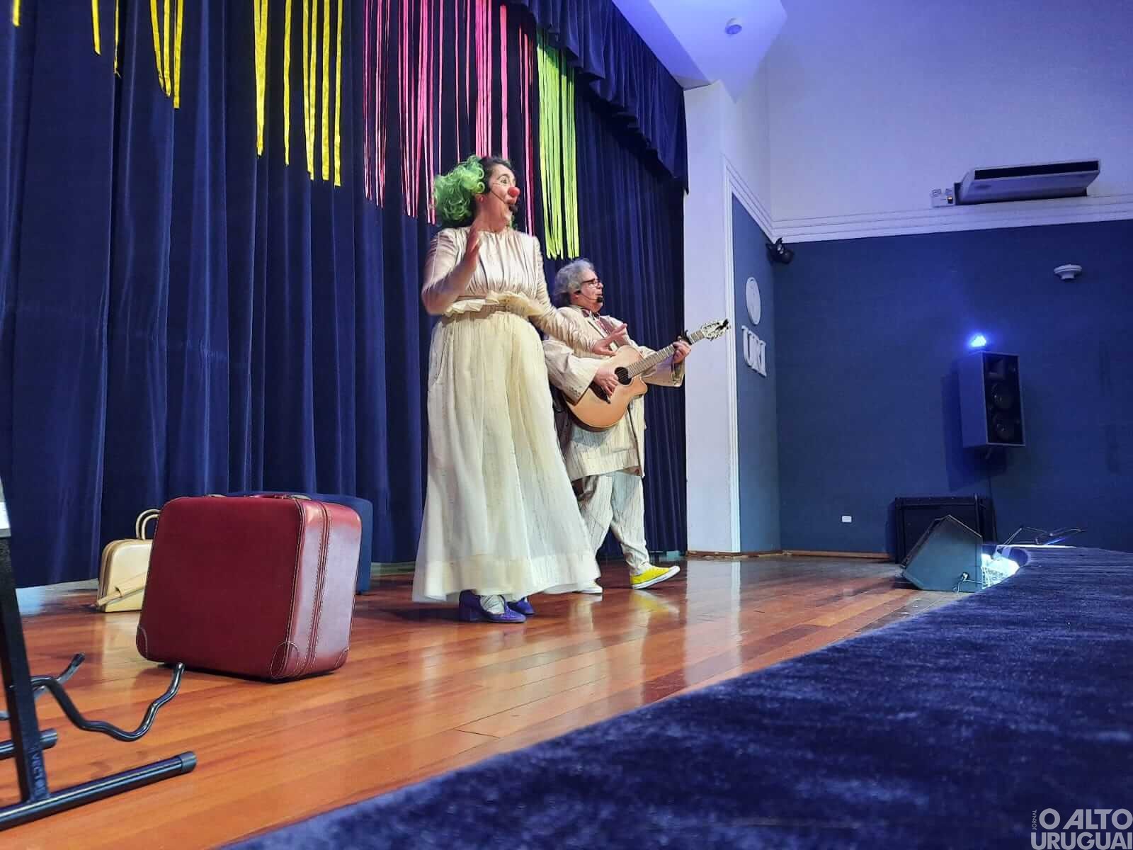 Escola Afonso Pena promove peça teatral comemorativa aos seus 60 anos