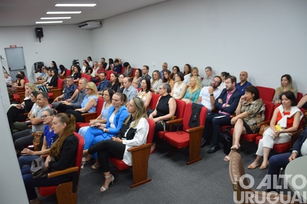 Campus UFSM/FW celebra 18 anos de história com homenagens e confraternização