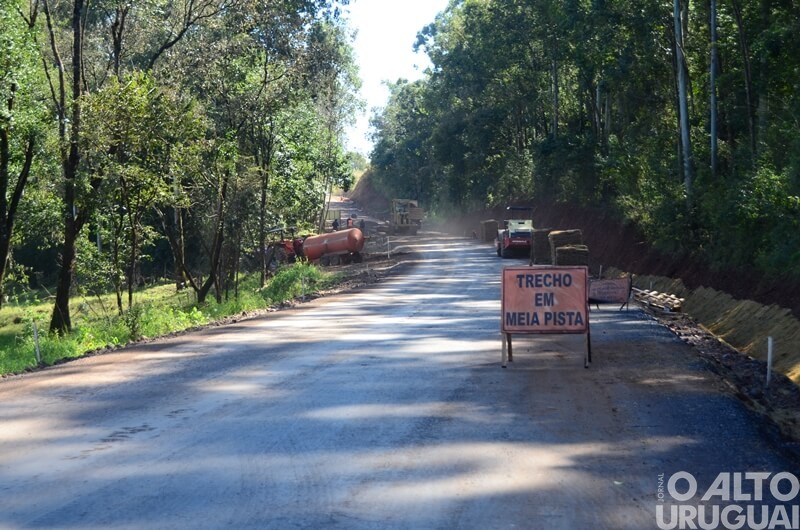 Obras de pavimentação na ERS-528 têm continuidade