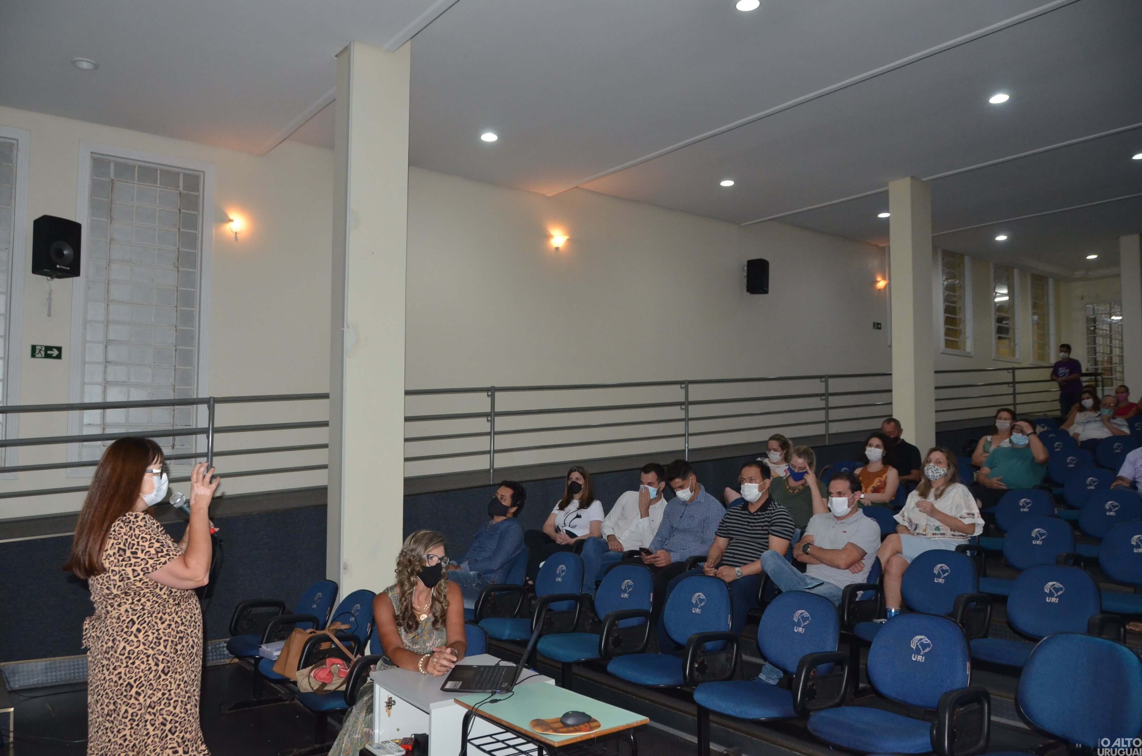 Plano Municipal de Turismo de FW é entregue