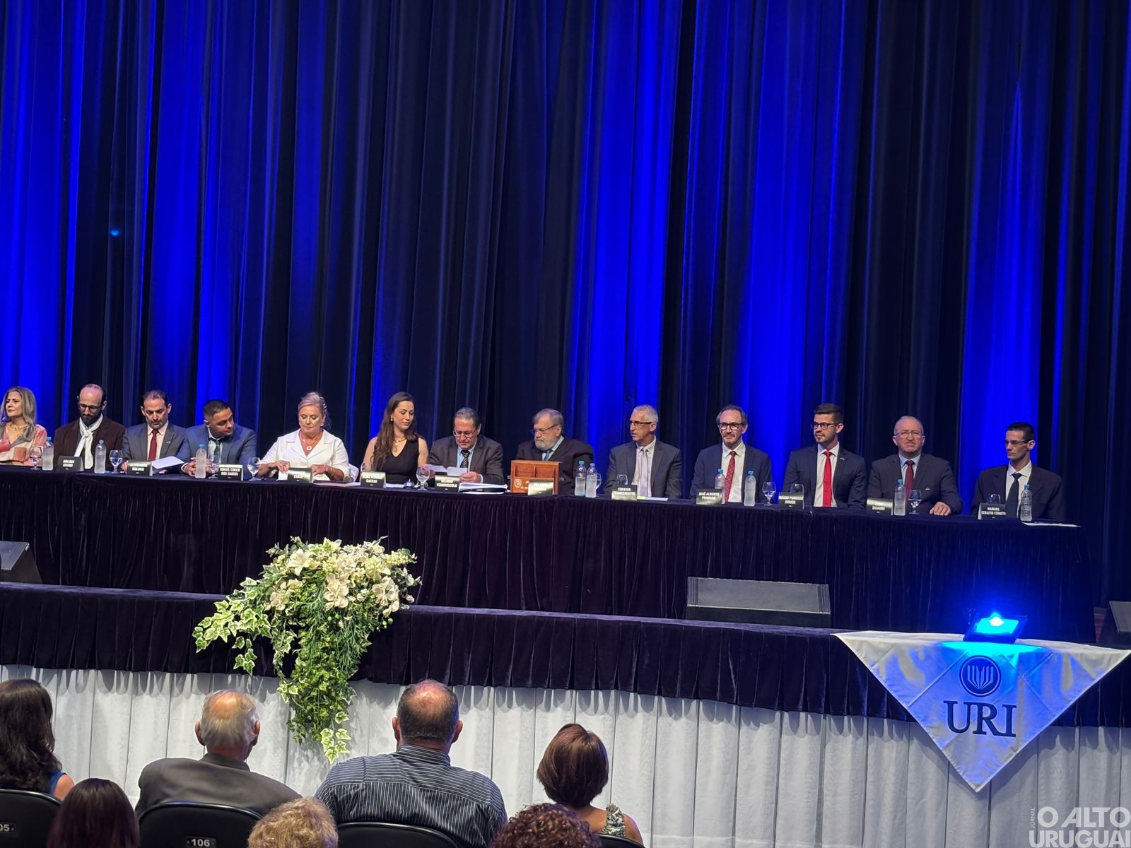 Orlando Girardi e Chester Francescatto assumem como prefeito e vice de FW