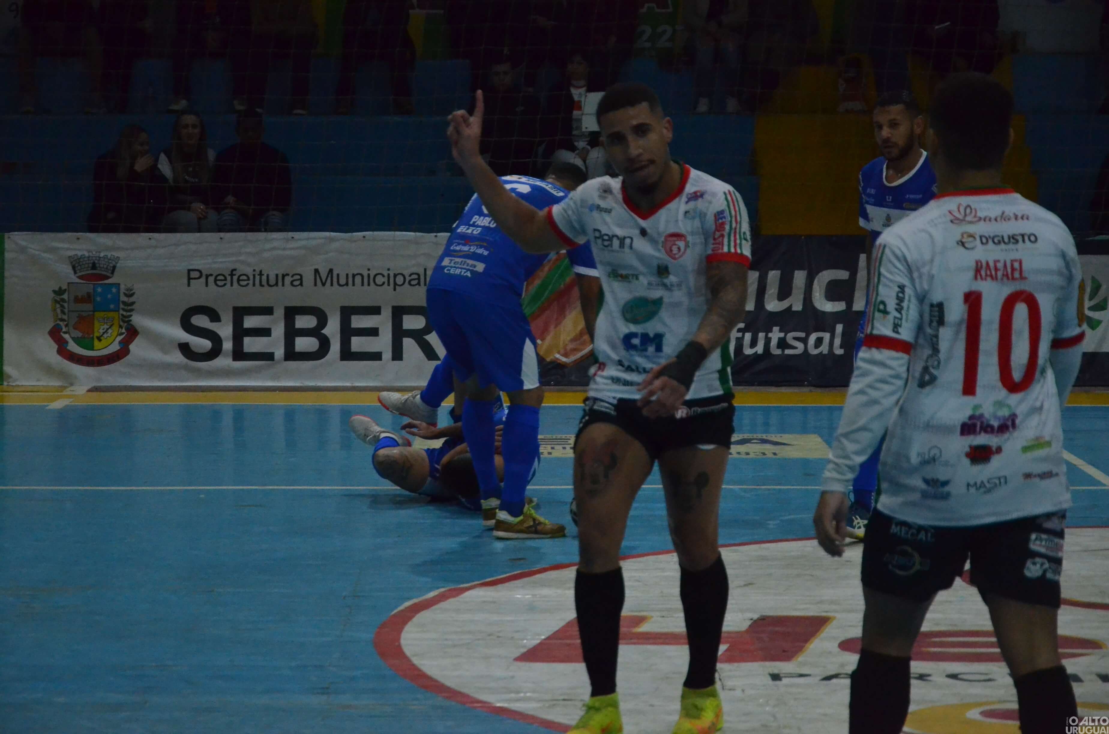 Afucs faz 4 a 3 no Sercca e vence primeira no Gauchão