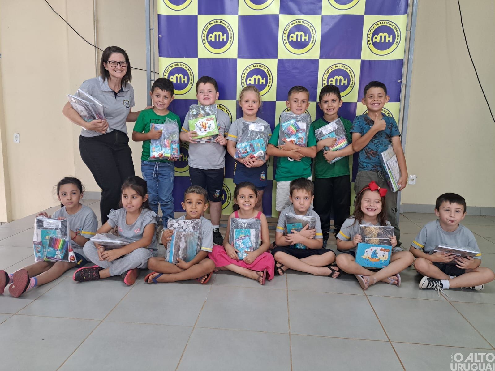 Entregues mais de 1,2 mil kits de materiais escolares aos alunos da rede municipal de Seberi