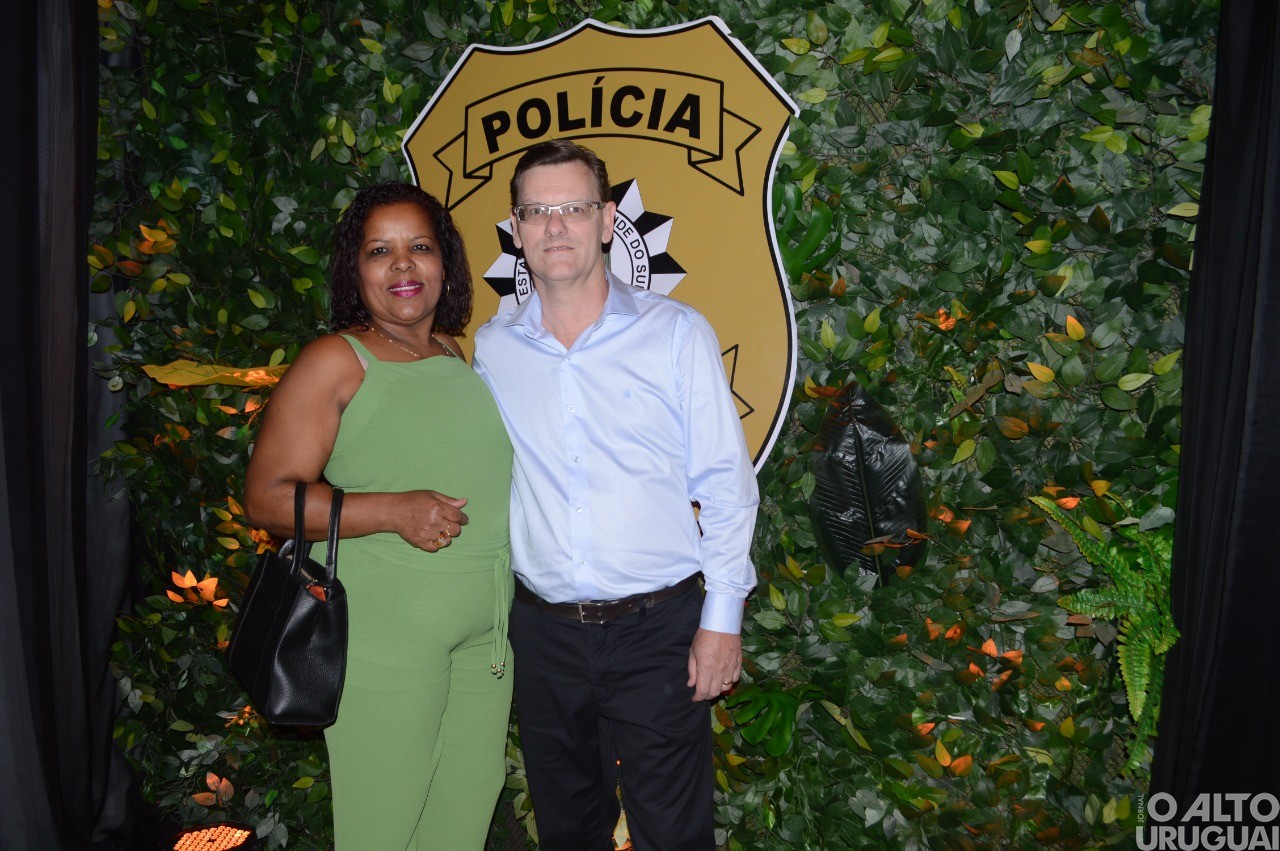 Baile Golden Night da 14ª DRPI homenageia parceiros da Polícia Civil na região