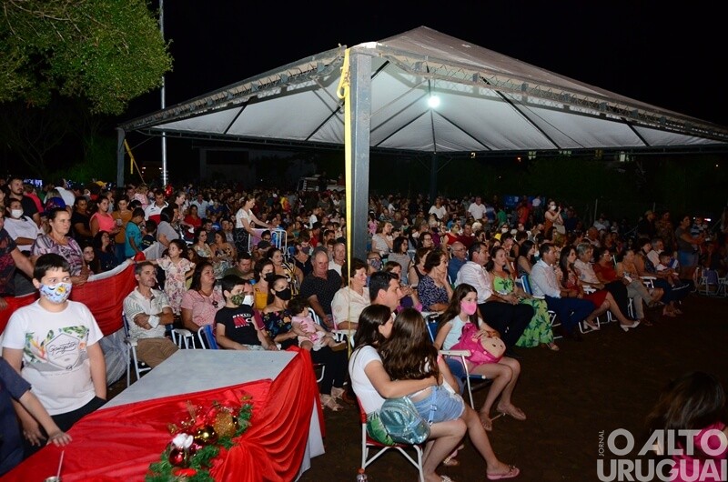 Programação de Natal reúne famílias em Caiçara