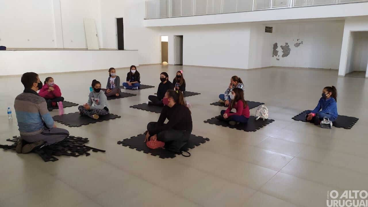 Centro Cultural de Rodeio Bonito recebe suas primeiras atividades