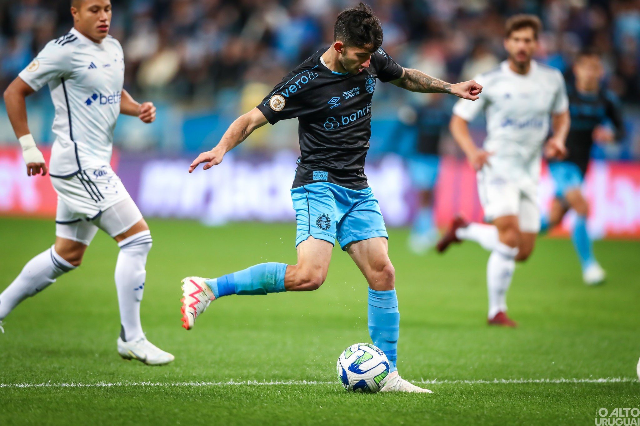 Grêmio joga contra Cuiabá para se manter no G4