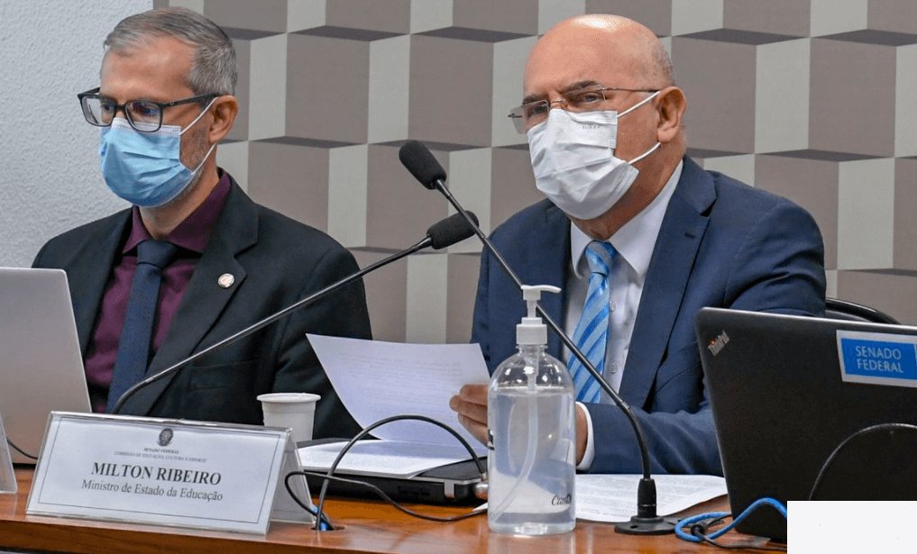 MEC estuda criação da primeira universidade federal digital do país