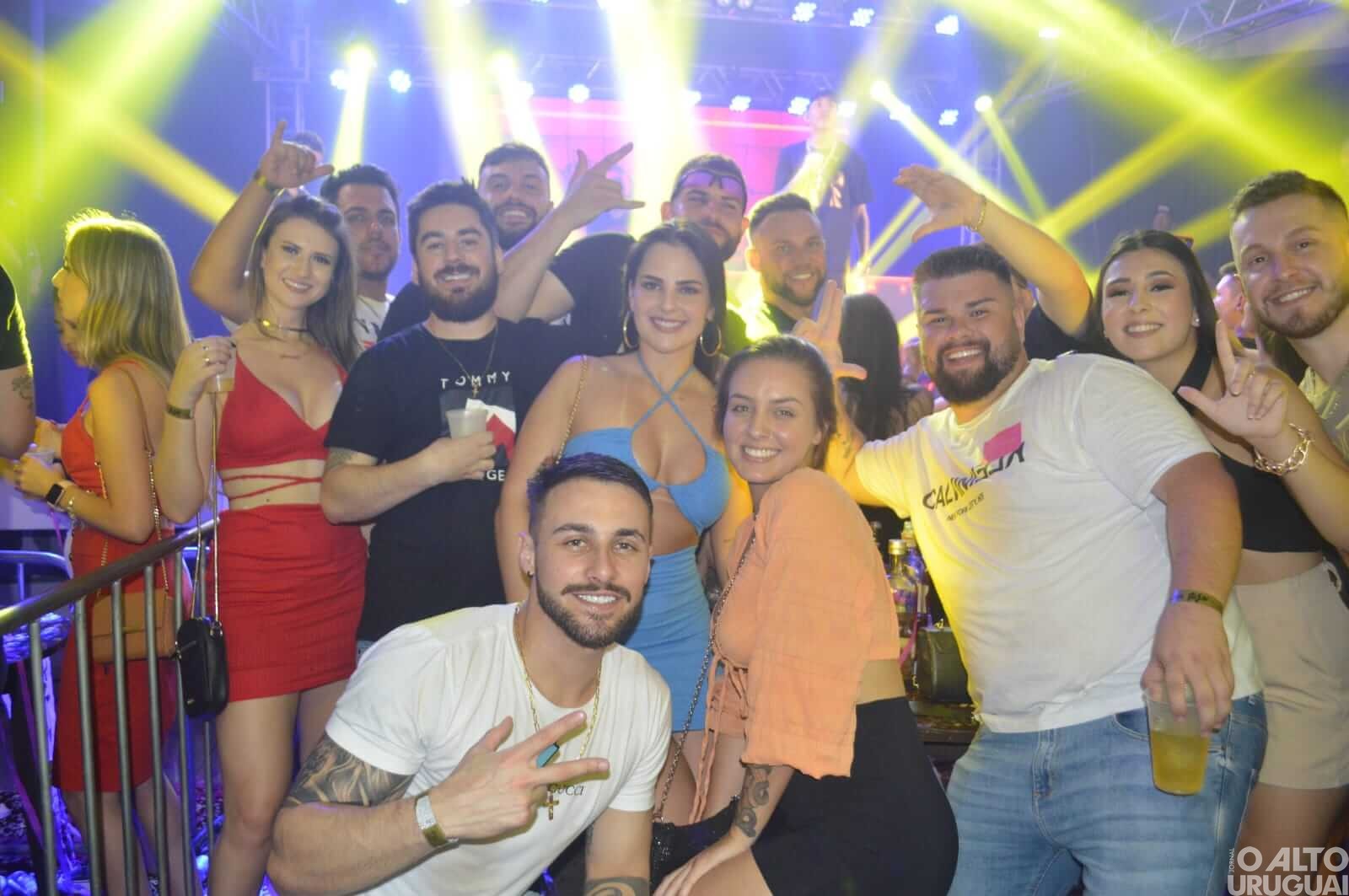 Show de MC Don Juan anima público em FW