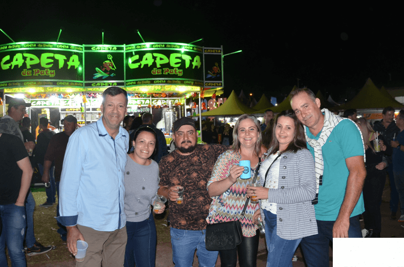 Zezé Di Camargo e Luciano animam público na segunda noite da Expofred 2022