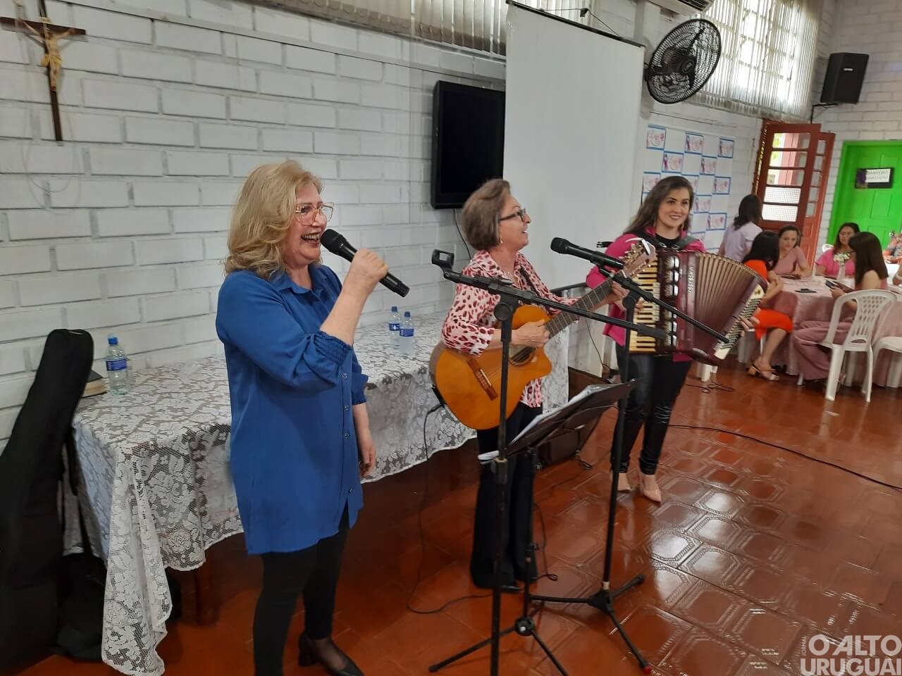 Chá da Liga reúne mulheres em Rodeio Bonito