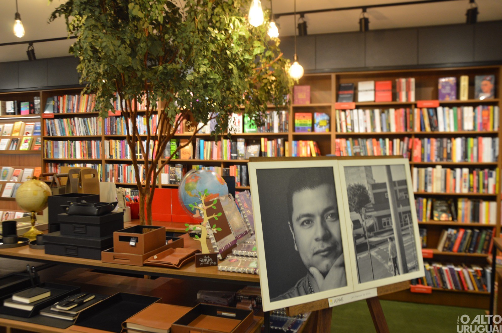 Apae-FW promove exposição fotográfica