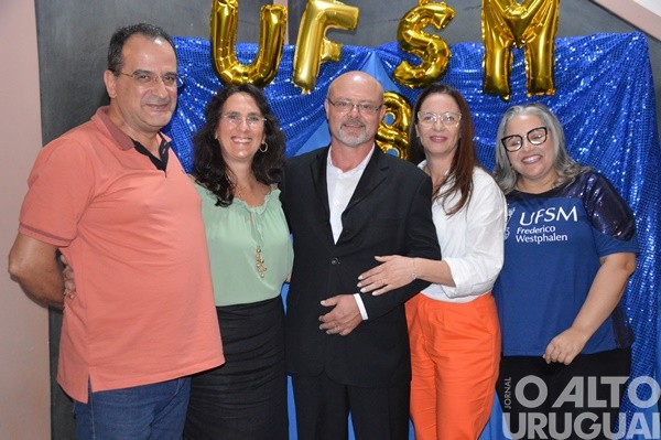 Campus UFSM/FW celebra 18 anos de história com homenagens e confraternização