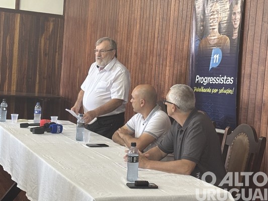 Orlando e Chester apresentam secretariado para a nova gestão em FW